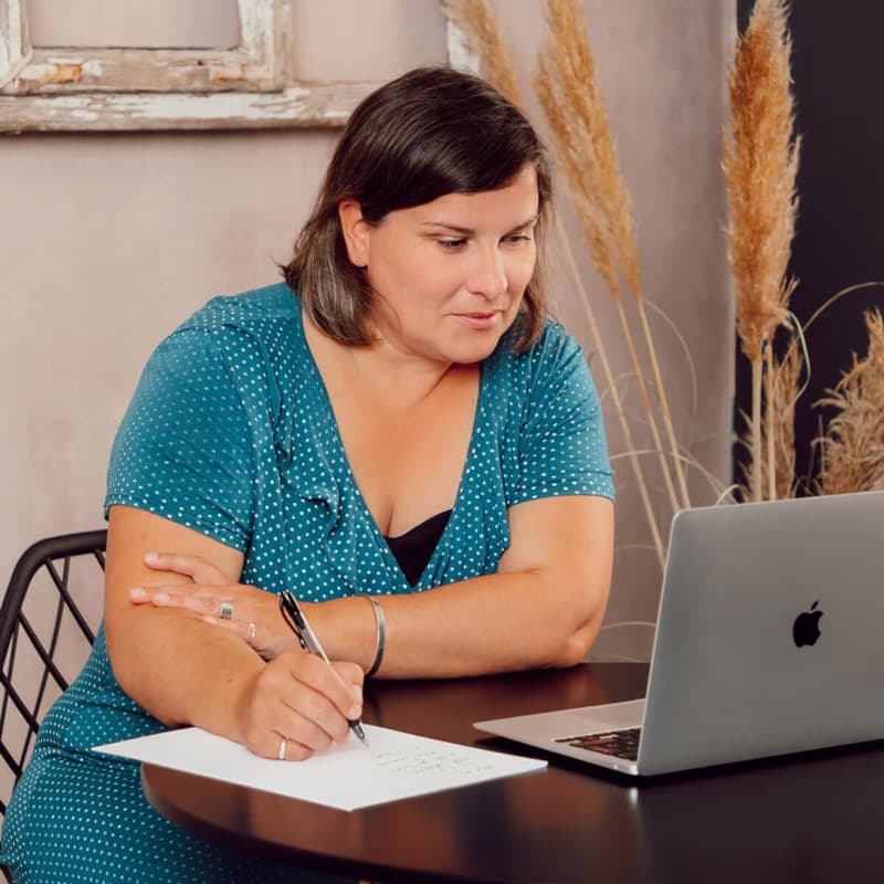 Anna Holfeld bei der Arbeit mit einem Paar – Die Holfeld Methode